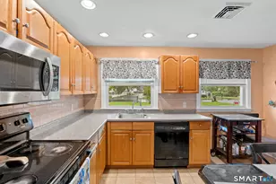 1781 Litchfield Turnpike, Woodbridge, CT 06525 - Photo 10