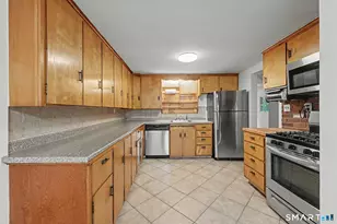 116 Mulberry St, Stamford, CT 06907 - Photo 10