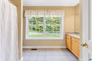 811 Lake Dr, Guilford, CT 06437 - Photo 28