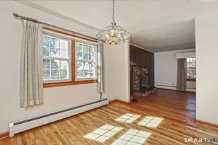 1 Sunflower Cir, West Haven, CT 06516 - Photo 10