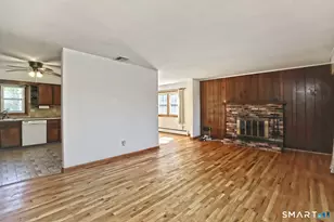 1 Sunflower Cir, West Haven, CT 06516 - Photo 6