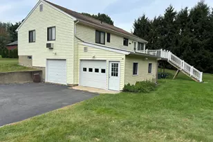 400 Hayes Rd, Rocky Hill, CT 06067 - Photo 2
