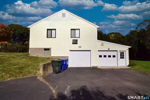 400 Hayes Rd, Rocky Hill, CT 06067 - Photo 2
