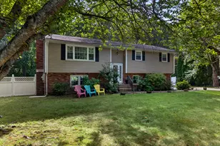 15 Partridge Ln, Clinton, CT 06413 - Photo 2