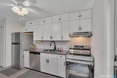 74 Washington Road #40, Woodbury, CT 06798 - Photo 4