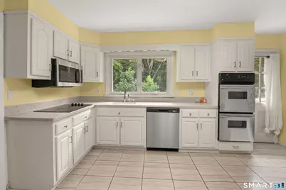 113 Dogwood Lane, Stamford, CT 06903 - Photo 16