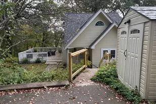38 Laurel Trl, Glastonbury, CT 06033 - Photo 2
