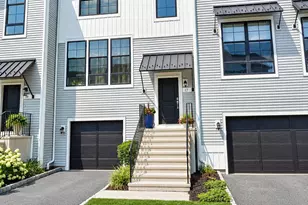 17 Brentwood Cir, Danbury, CT 06810 - Photo 1