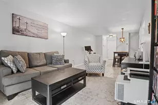 35 Woodsedge Dr, Newington, CT 06111 - Photo 6