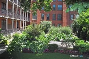 1 Linden Pl, Hartford, CT 06106 - Photo 18
