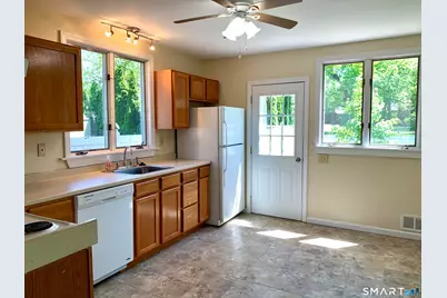 73 Joe Avenue, Groton, CT 06340 - Photo 8