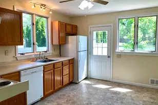 73 Joe Ave, Groton, CT 06340 - Photo 8