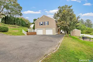 25 Riverview Ave, Shelton, CT 06484 - Photo 8