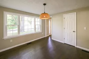 19 Van Buren Rd, Enfield, CT 06082 - Photo 8