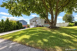 327 Highland Dr, Waterbury, CT 06708 - Photo 2