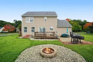 46 Bentley Dr, Manchester, CT 06042 - Photo 8