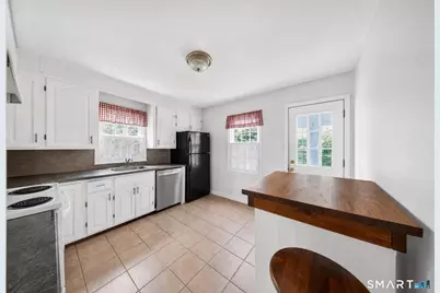 421 Wakelee Avenue, Stratford, CT 06614 - Photo 10
