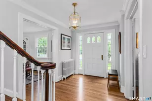 7 Colton Rd, West Hartford, CT 06107 - Photo 2