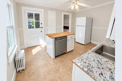 30 Essex Street, Manchester, CT 06040 - Photo 6