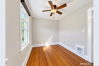 30 Essex Street, Manchester, CT 06040 - Photo 14