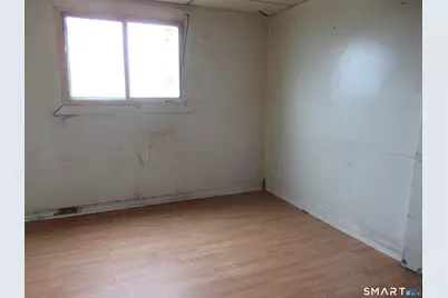240 Sheridan Street, Bridgeport, CT 06610 - Photo 14