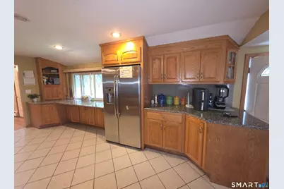 8 Matthew Road, East Hartford, CT 06108 - Photo 10