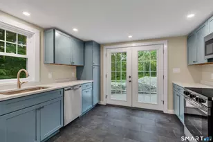 41 Maple St, Stonington, CT 06378 - Photo 8