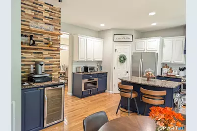 7 Traditions Boulevard #7, Southbury, CT 06488 - Photo 4
