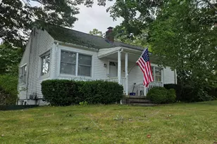 30 Ridgewood Ave, Waterford, CT 06385 - Photo 1