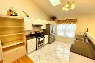 65 Olde Elm Close, Milford, CT 06460 - Photo 4