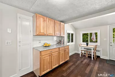 11 Farnham Road, West Hartford, CT 06119 - Photo 16