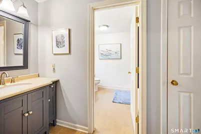 21 Berkshire Court, Cheshire, CT 06410 - Photo 20
