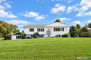 9 Surrey Dr, Brookfield, CT 06804 - Photo 1