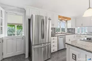 87 Phoenix Dr, Groton, CT 06340 - Photo 8