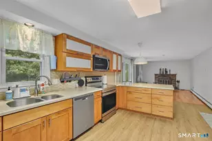 103 Grissom Rd, Manchester, CT 06042 - Photo 6