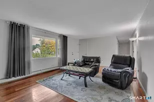 103 Grissom Rd, Manchester, CT 06042 - Photo 2