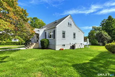 71 Country Road, Fairfield, CT 06824 - Photo 2