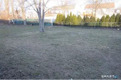 26 Elmview Circle #4, Waterbury, CT 06708 - Photo 4