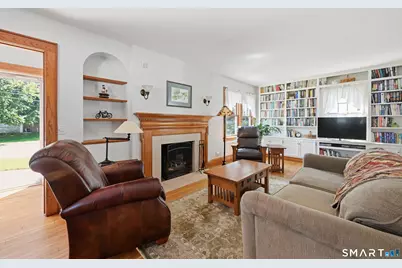 10 Lawncrest Road, Danbury, CT 06810 - Photo 4