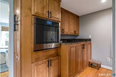 44 Brookmoor Road, Avon, CT 06001 - Photo 8