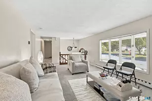 17 Pioneer Dr, Enfield, CT 06082 - Photo 6