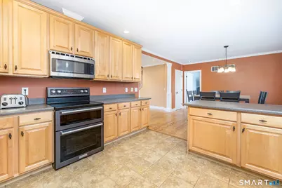 9 Oak Farm Drive, Colchester, CT 06415 - Photo 8