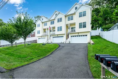 82 Columbus Place #3, Stamford, CT 06907 - Photo 1