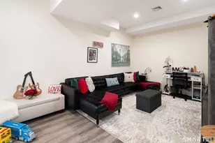 82 Columbus Pl, Stamford, CT 06907 - Photo 26