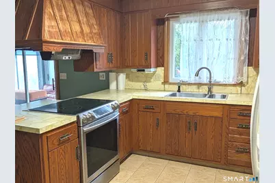 12 Dewey Avenue, Windsor Locks, CT 06096 - Photo 4