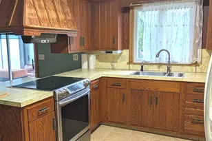 12 Dewey Ave, Windsor Locks, CT 06096 - Photo 4