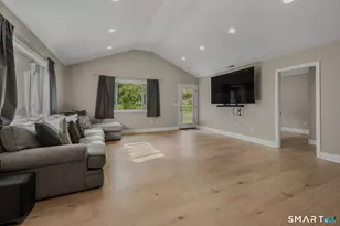 520 Boston Post Rd, Waterford, CT 06385 - Photo 10