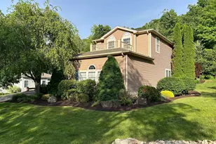 160 Hawthorne Dr, Berlin, CT 06037 - Photo 2