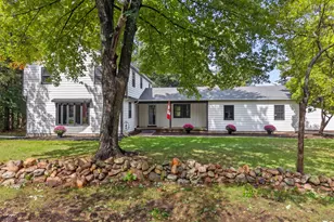 13 Greentree Dr, East Lyme, CT 06333 - Photo 2