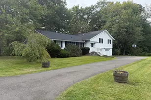 56 Wedgewood Dr, Naugatuck, CT 06770 - Photo 2